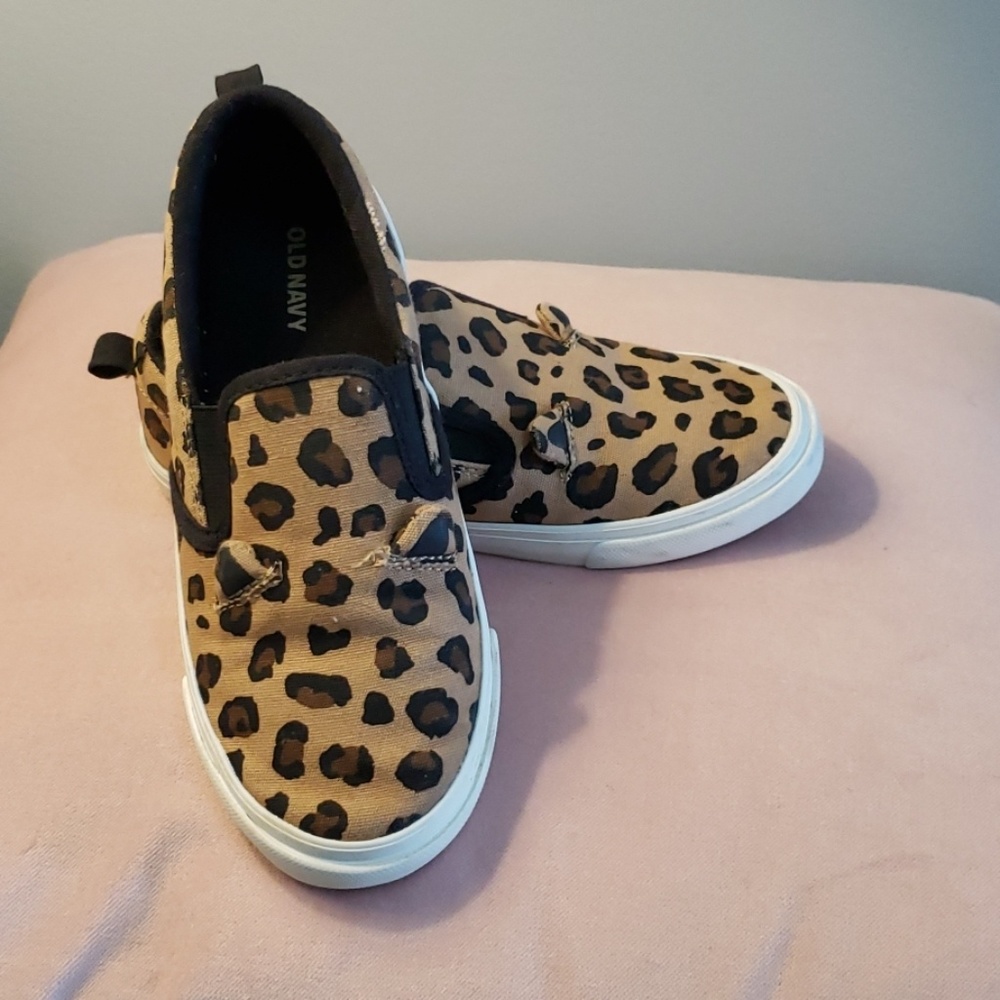 Cheetah slip on's
